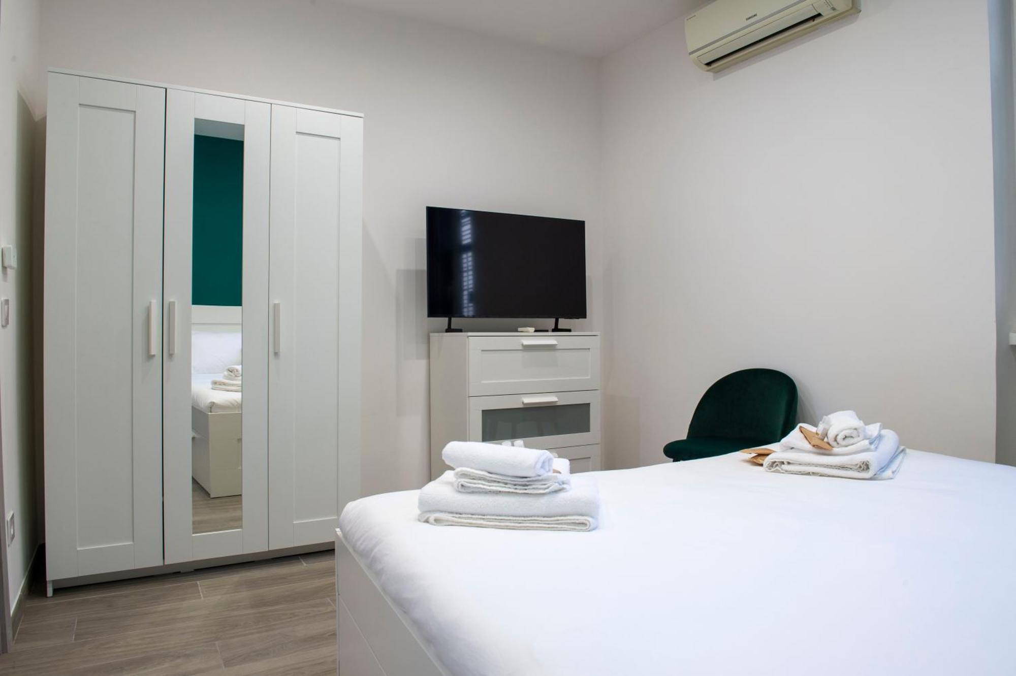 Lev Apartment Рим Екстериор снимка
