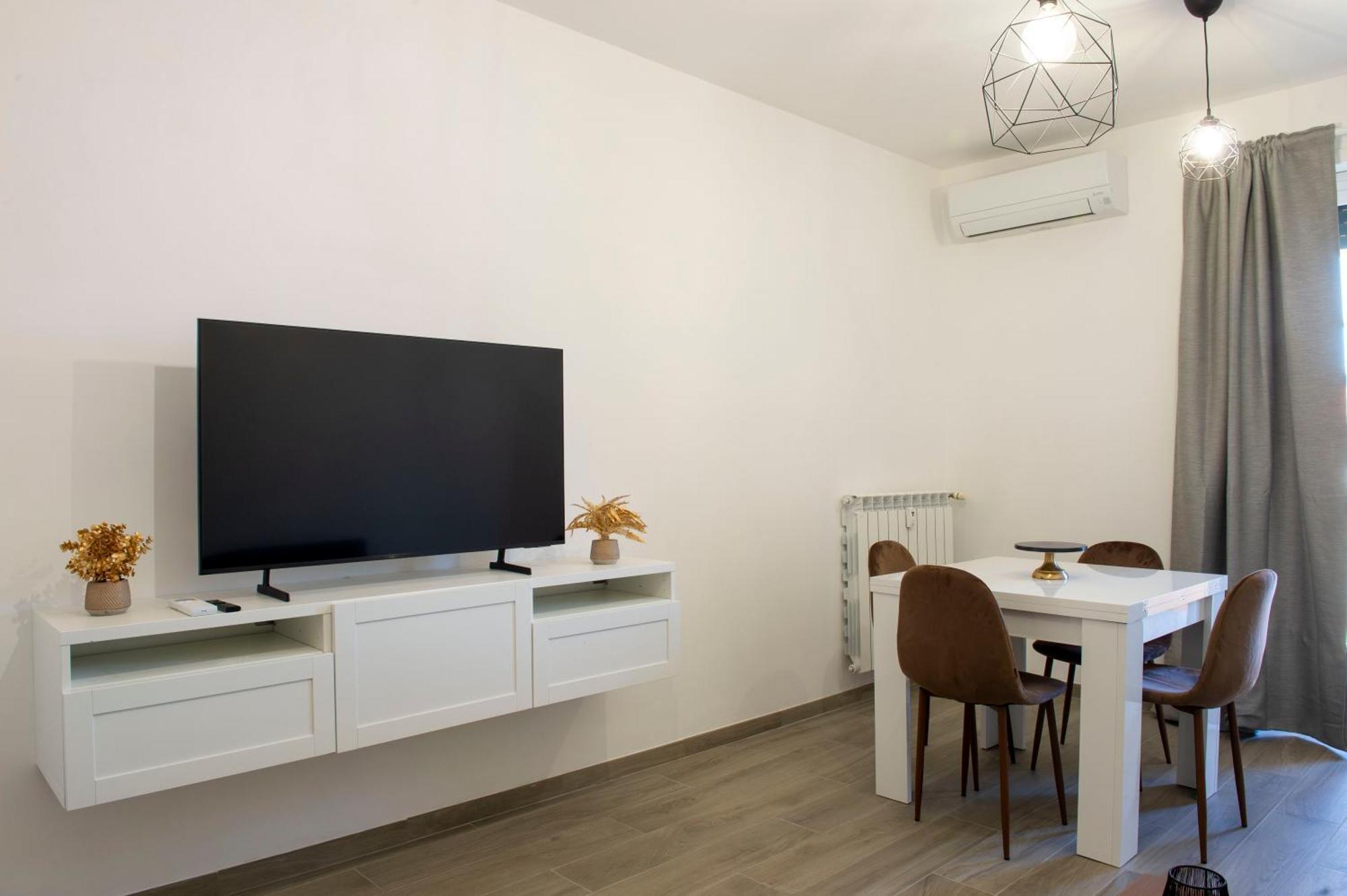 Lev Apartment Рим Екстериор снимка